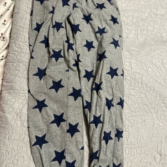 Boden cargo pants lined with soft star motif fabric-7Y - Picture 6 of 6
